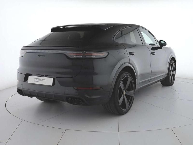Usata Porsche Cayenne Coupe 340 CV (250 kW) 2023 0e nero cromite metallizzato Coupé