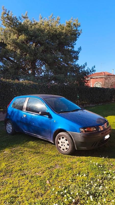 Usata Fiat Punto 60 CV (44 kW) 2000 Blu Utilitaria