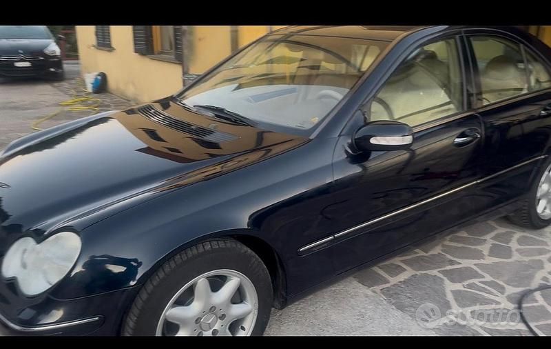 Usata Mercedes C270 2003 Blu Berlina