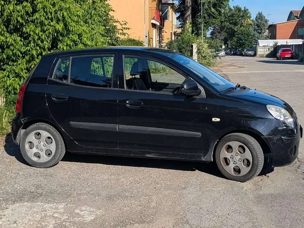 Usata Kia Picanto 60 CV (44 kW) 2008 Nero Utilitaria