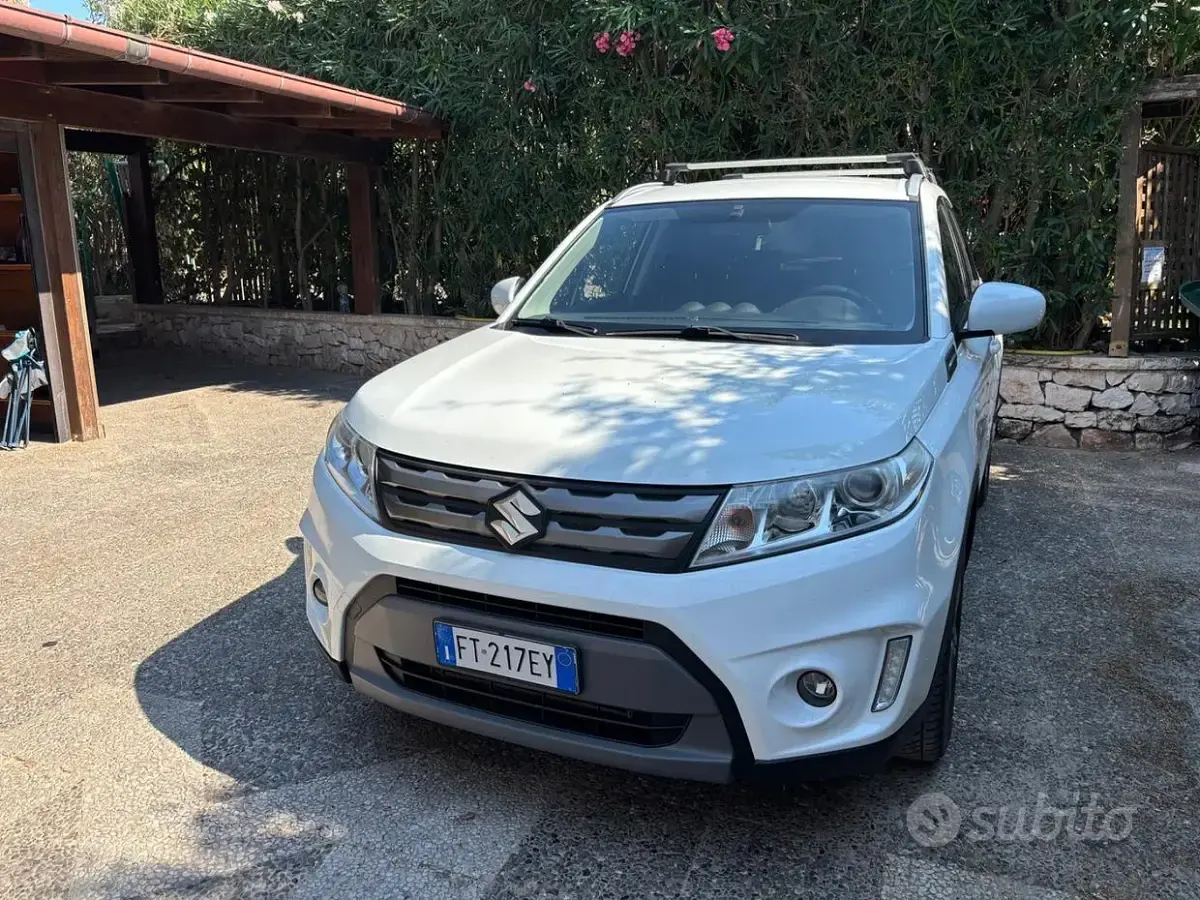 Usata Suzuki Vitara 120 CV (88 kW) 2018 Bianco SUV