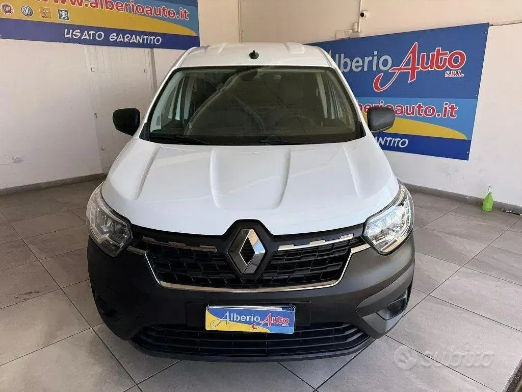 Usata Renault Kangoo 95 CV (69 kW) 2022 Bianco Monovolume