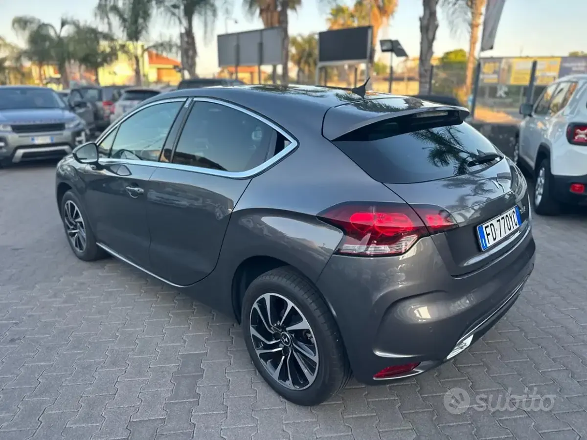 Usata DS Automobiles DS4 So Chic 120 CV (88 kW) 2016 Grigio Berlina