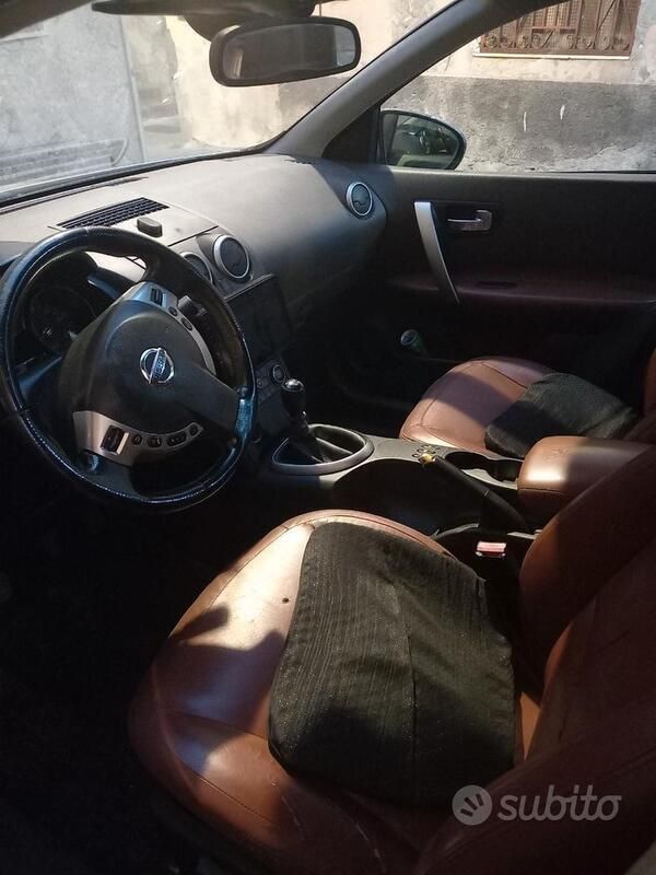 Usata Nissan Qashqai 150 CV (110 kW) 2011 Grigio SUV