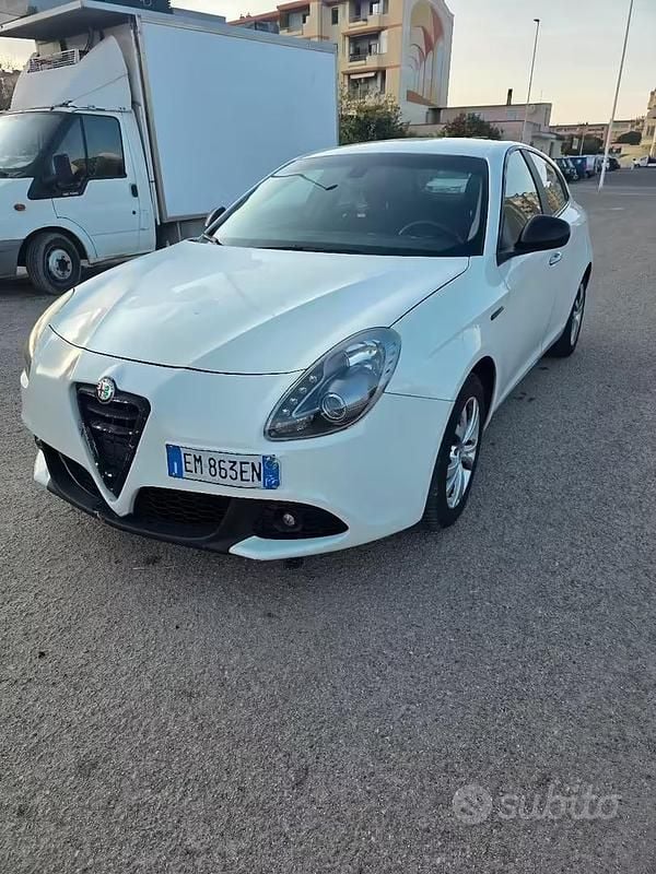 Usata Alfa Romeo Giulietta 120 CV (88 kW) 2012 Bianco Utilitaria