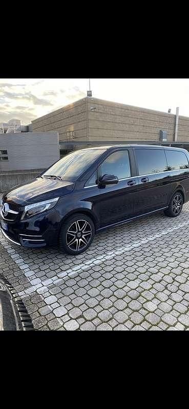 Usata Mercedes V250 Avantgarde 190 CV (139 kW) 2020 Blu/azzurro Monovolume
