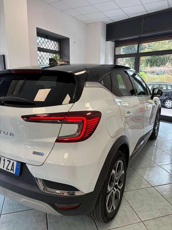 Usata Renault Captur Intens 160 CV (117 kW) 2020 Bianco SUV