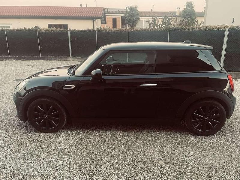Usata Mini ONE 102 CV (75 kW) 2017 Utilitaria