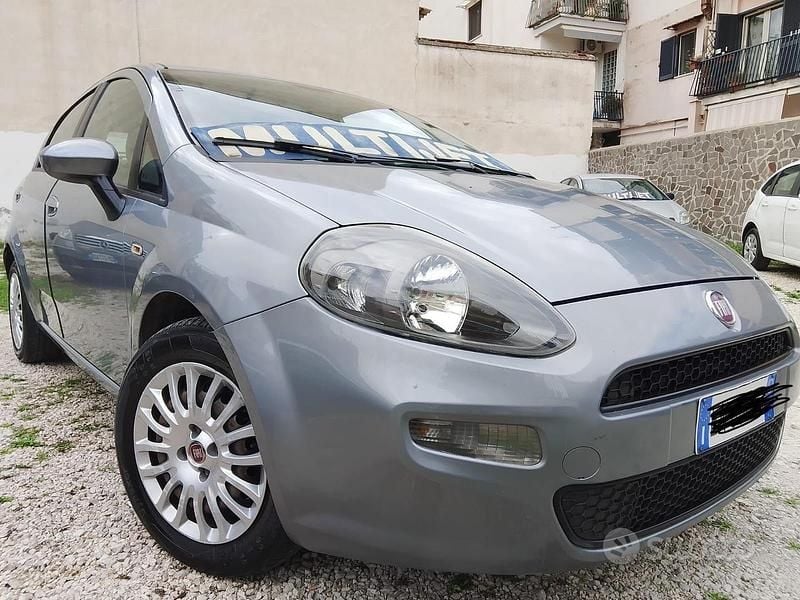 Usata Fiat Punto Evo 74 CV (54 kW) 2013 Grigio Utilitaria