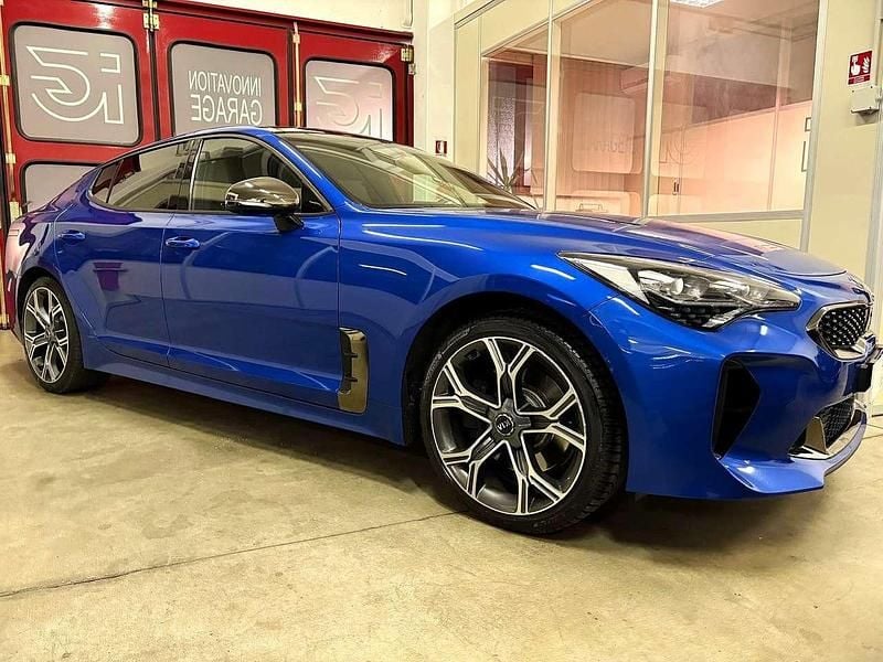 Usata Kia Stinger GT-Line 245 CV (180 kW) 2020 Blu/azzurro Utilitaria