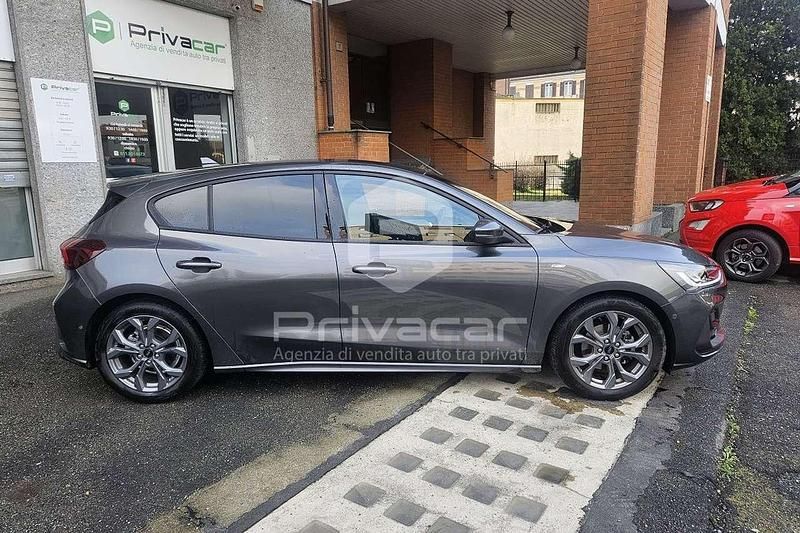 Usata Ford Focus ST-Line 125 CV (91 kW) 2023 Grigio Utilitaria