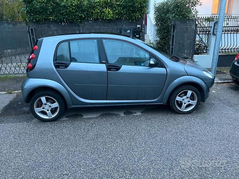 Grigio Usata 2005 Smart ForFour Due volumi | 1500 € (Ottimo prezzo) - Immagine 1/4