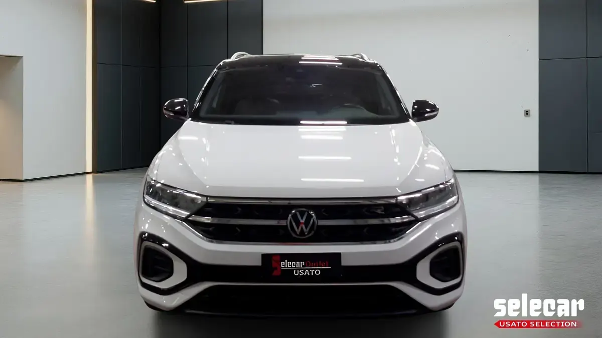 Usata VW T-Roc R-line 116 CV (85 kW) 2023 Bianco/tetto nero SUV