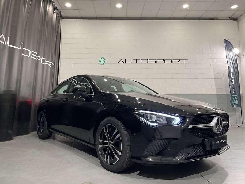 Nero Usata 2023 Mercedes CLA180 Tre volumi | 31.900 € (Buon prezzo) - Immagine 1/4