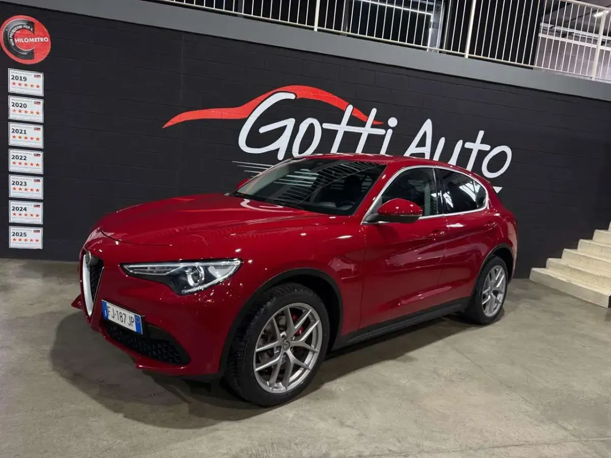 Usata Alfa Romeo Stelvio 280 CV (205 kW) 2017 Rosso SUV
