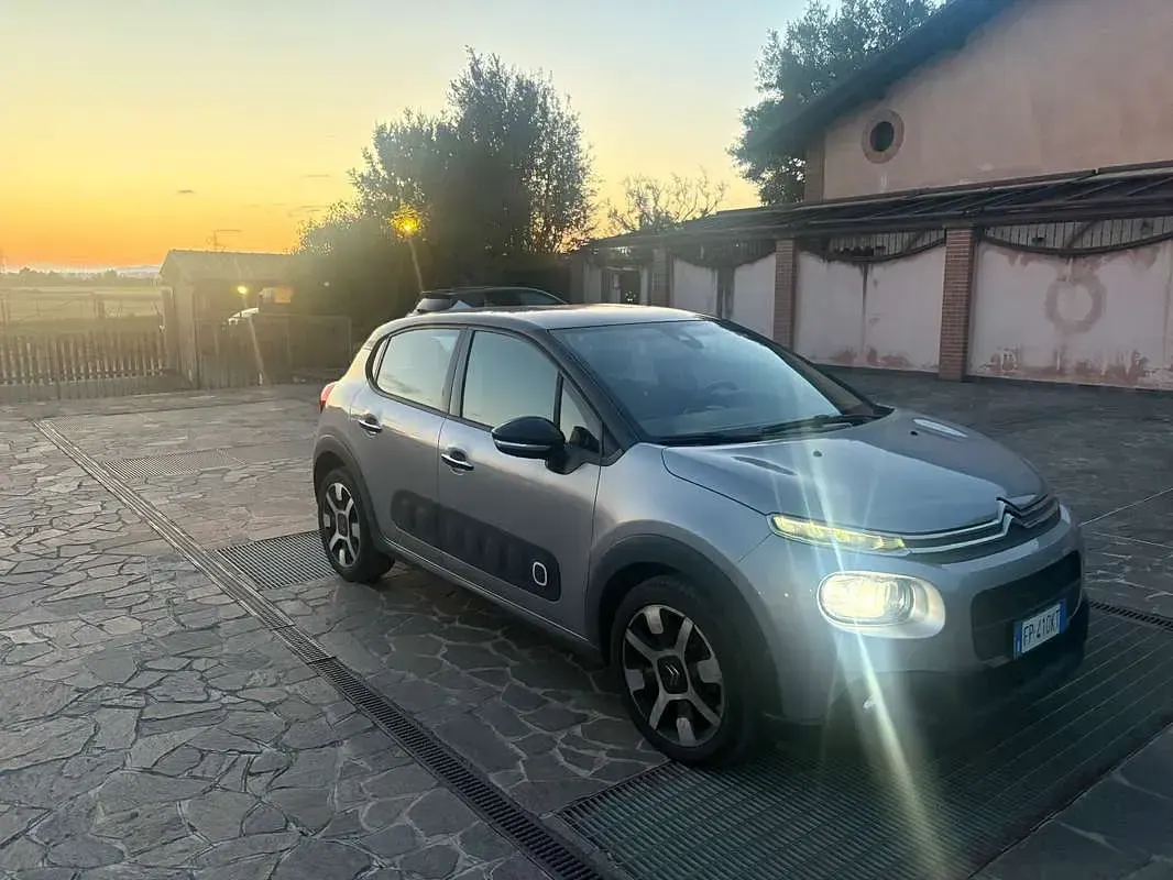 Usata Citroën C3 Feel 110 CV (80 kW) 2018 Argento Utilitaria