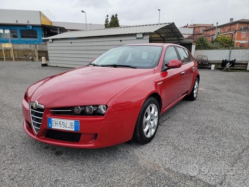 Usata Alfa Romeo 159 Distinctive 140 CV (102 kW) 2011 Rosso Station wagon