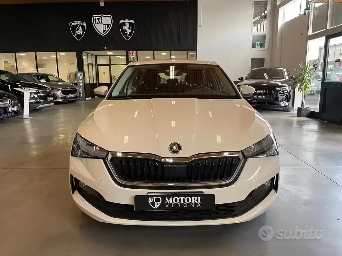 Usata Skoda Scala Ambition 90 CV (66 kW) 2020 Bianco Utilitaria