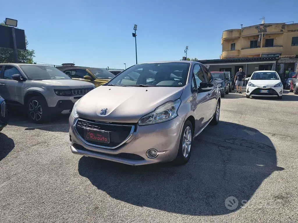 Usata Peugeot 208 Allure 68 CV (50 kW) 2012 Grigio Utilitaria
