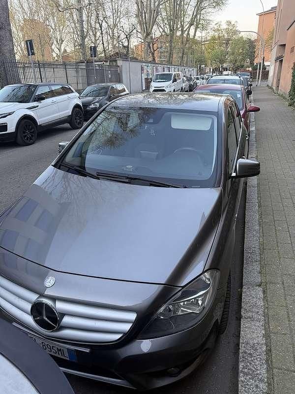 Usata Mercedes B180 Executive 122 CV (89 kW) 2013 Monovolume