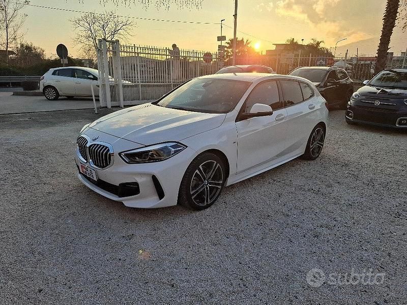 Bianco Usata 2021 BMW 116 M Sport Due volumi | 24.999 € (Ottimo prezzo) - Immagine 1/4
