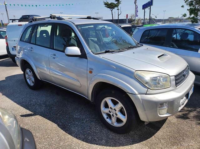 Usata Toyota RAV4 Sol 116 CV (85 kW) 2003 Argento metallizzato SUV