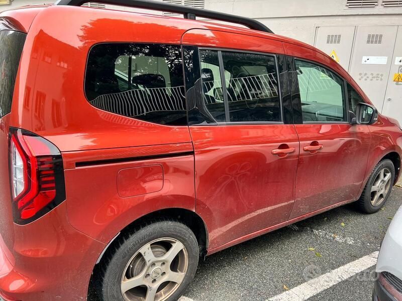 Usata Renault Kangoo 95 CV (69 kW) 2022 Monovolume