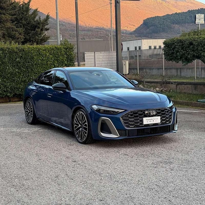 Usata Audi A5 Edition .1 204 CV (150 kW) 2024 Blu ascari metallizzato Berlina