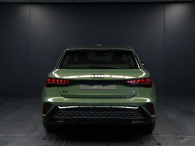 Nuova Audi A3 S-Line 150 CV (110 kW) 2025 Verde Berlina
