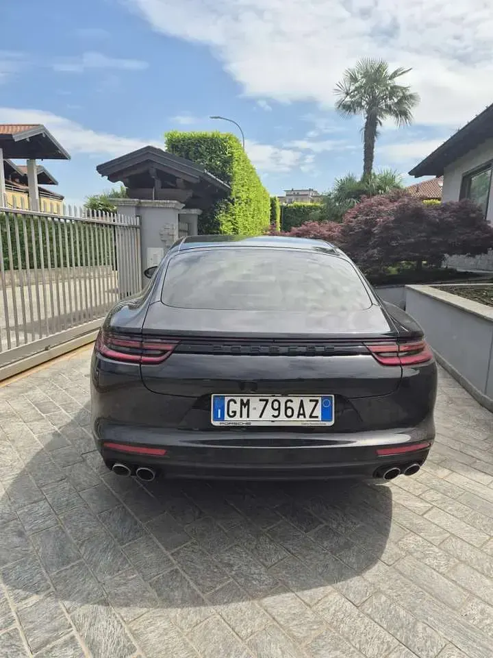 Usata Porsche Panamera 4S Diesel 421 CV (309 kW) 2017 Nero Utilitaria