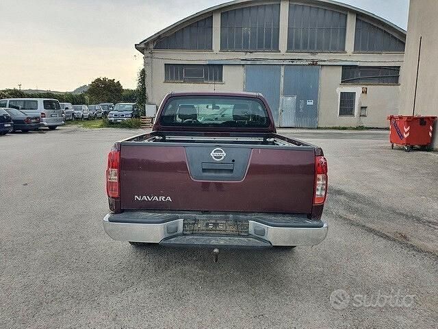 Usata Nissan Navara 174 CV (127 kW) 2006 Rosso Pick-up