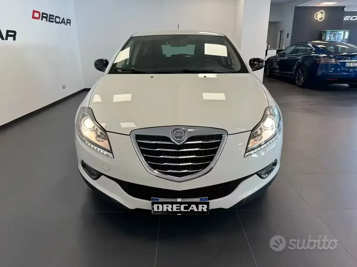 Usata Lancia Delta Silver 120 CV (88 kW) 2012 Bianco Utilitaria