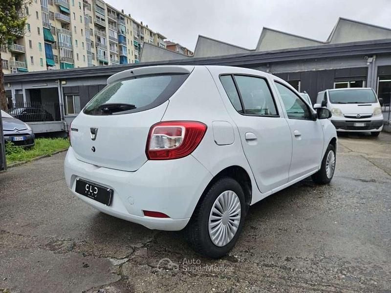Usata Dacia Sandero 75 CV (55 kW) 2015 Bianco Utilitaria