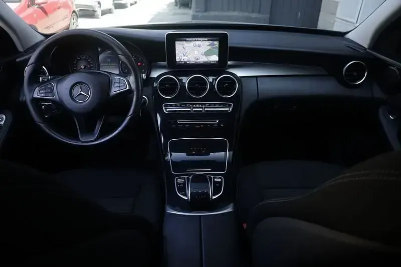Usata Mercedes C200 Business 136 CV (100 kW) 2018 Nero Station wagon