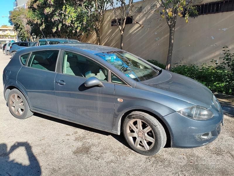 Occasion Seat Leon 102 ch (75 kW) 2007 Gris Citadine
