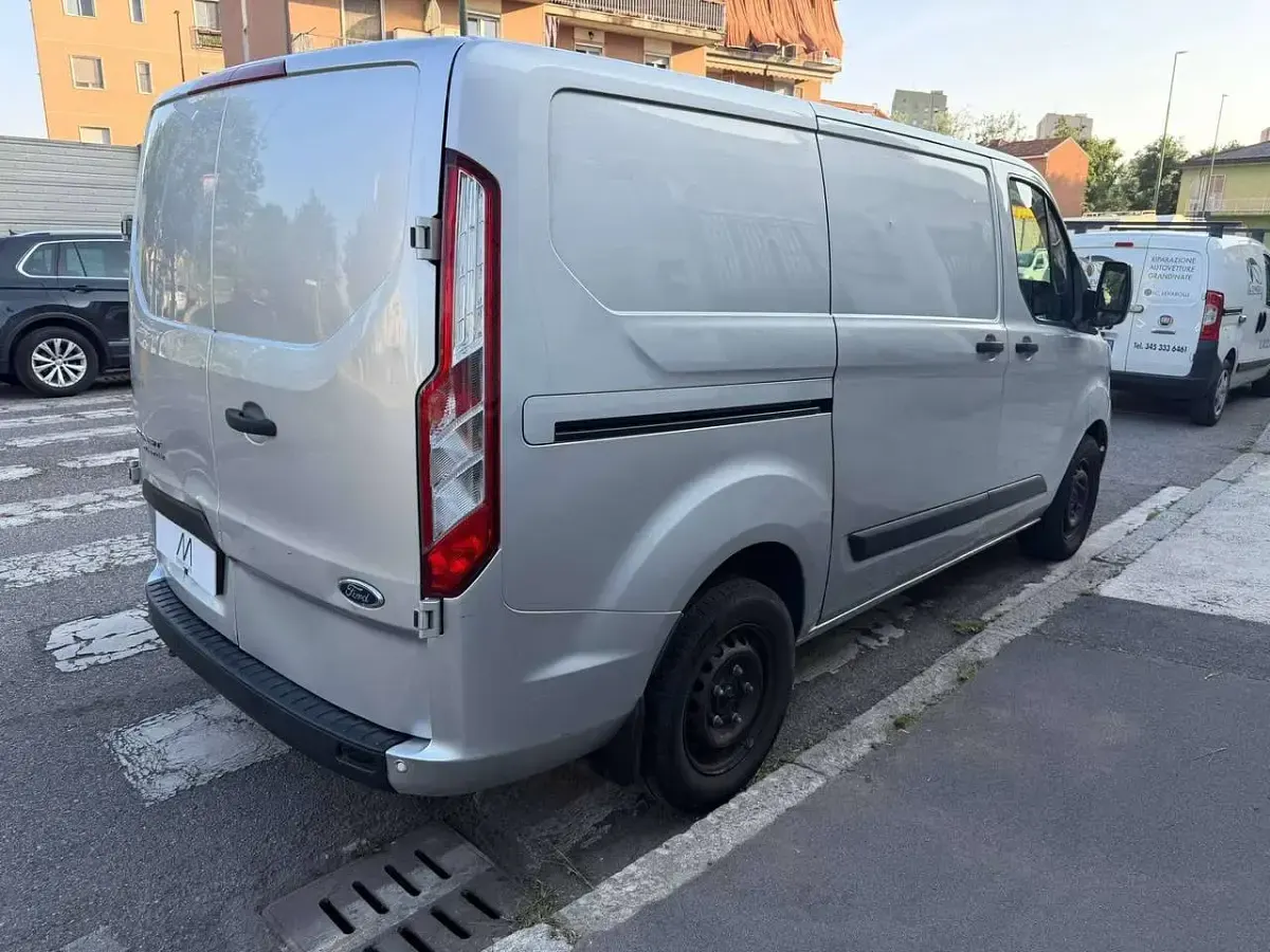 Usata Ford Transit Custom Trend 131 CV (96 kW) 2021 Grigio met. Furgone