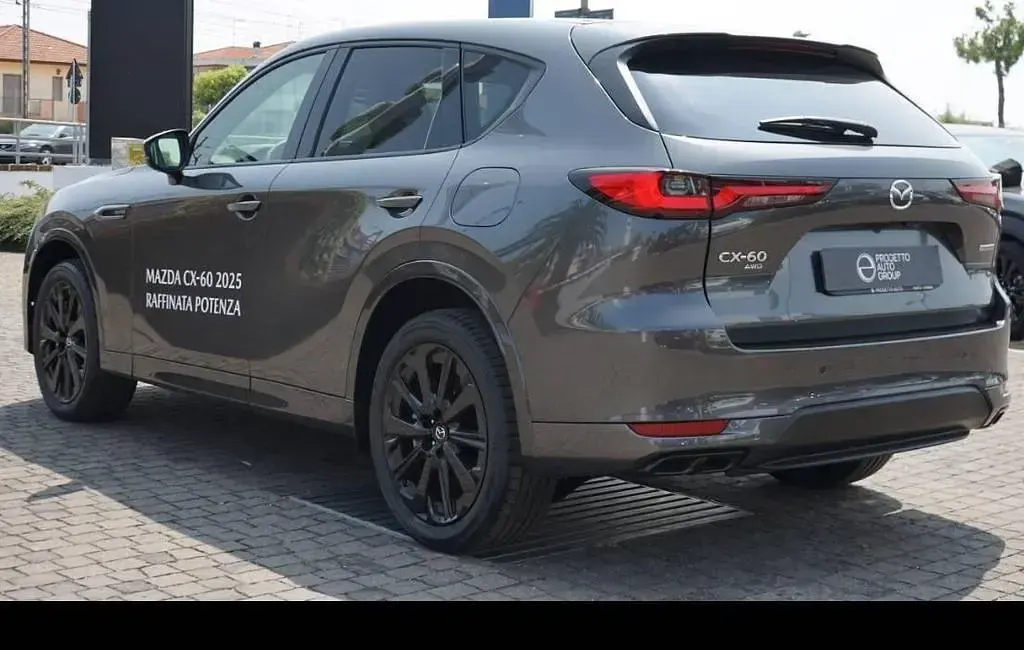 Nuova Mazda CX-60 249 CV (183 kW) 2025 Machine grey SUV
