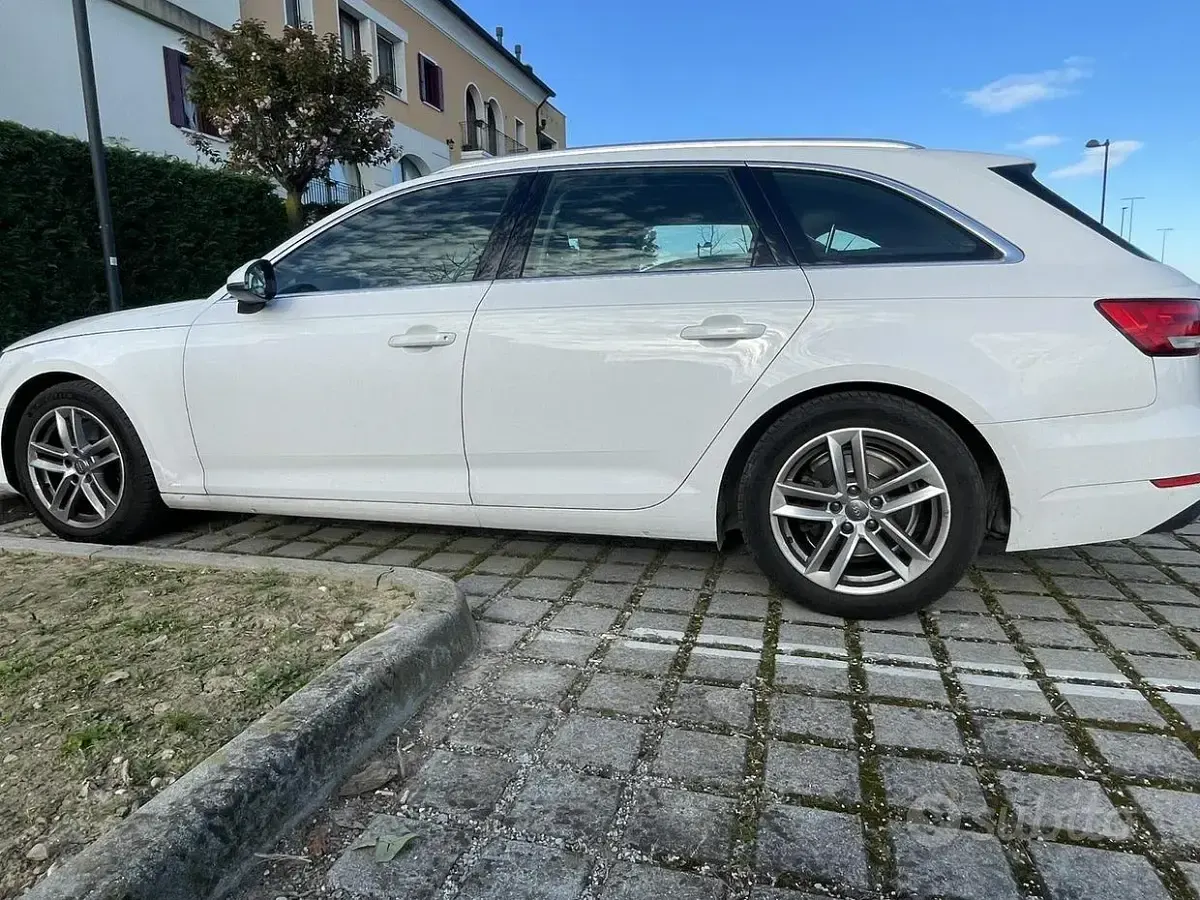 Usata Audi A4 120 CV (88 kW) 2016 Berlina