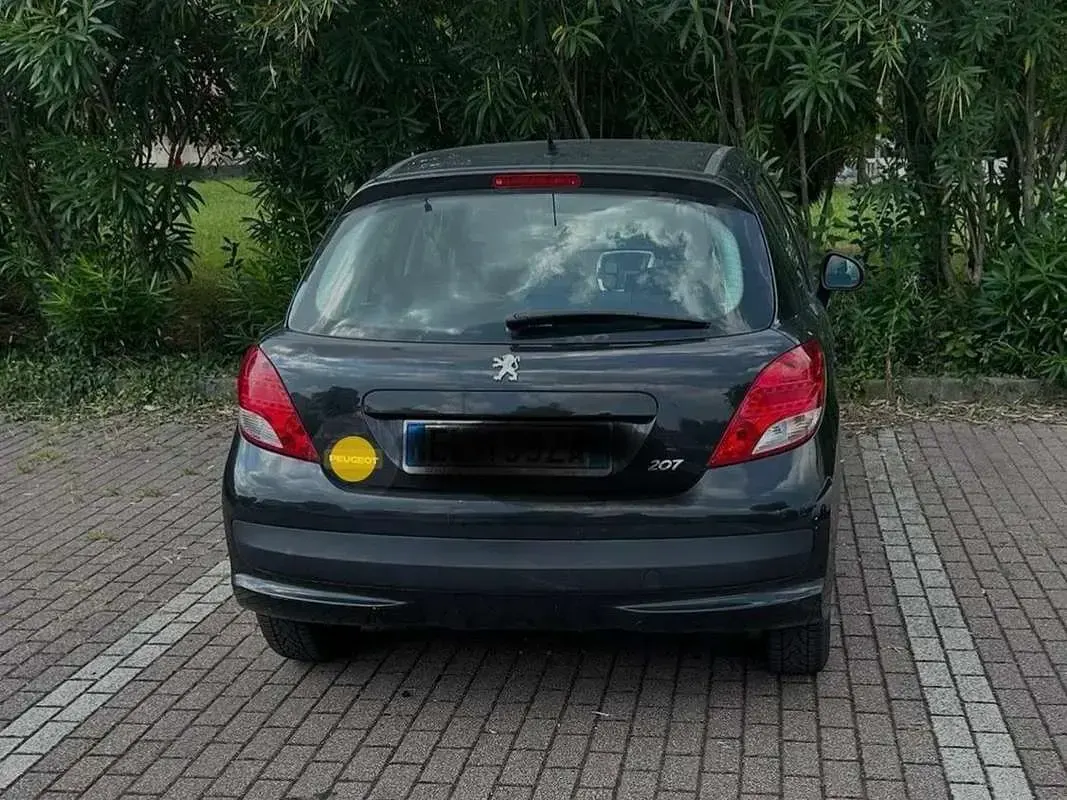 Usata Peugeot 207 Active 73 CV (53 kW) 2012 Nero Berlina