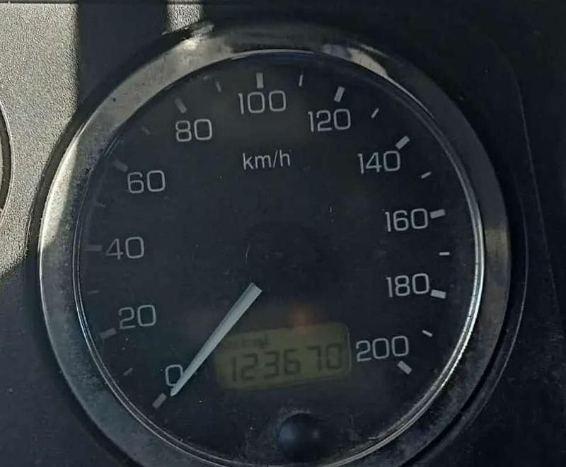 Usata Land Rover Defender Black Edition 122 CV (89 kW) 2002 Station wagon