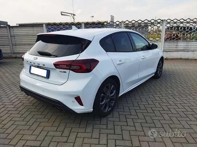 Usata Ford Focus ST-Line 125 CV (91 kW) 2024 Bianco Berlina