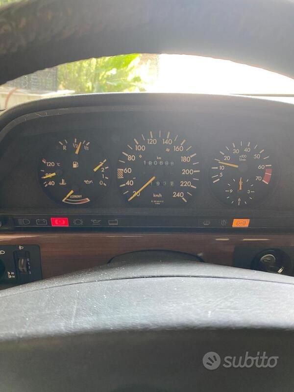 Usata Mercedes E300 1988 Grigio Berlina