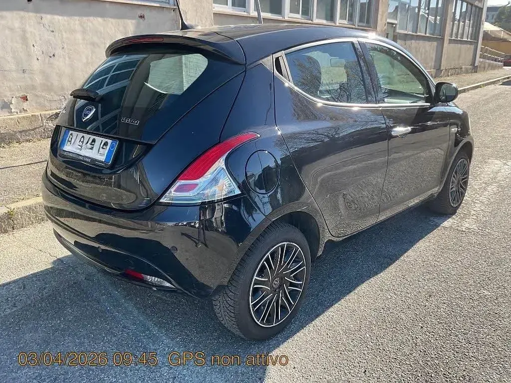 Usata Lancia Ypsilon Silver 69 CV (50 kW) 2022 Blu Utilitaria