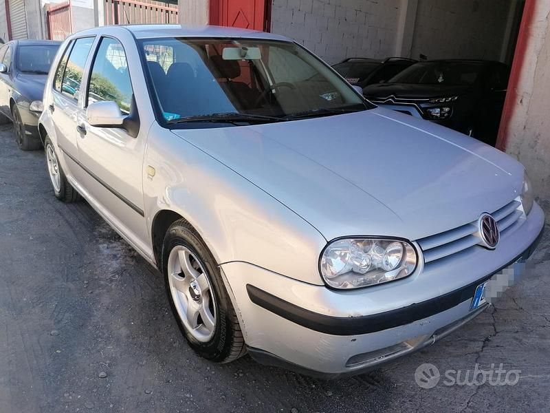 Usata VW Golf IV 90 CV (66 kW) 2000 Grigio Berlina
