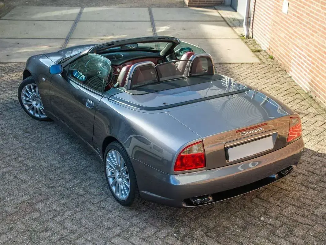 Usata Maserati Spyder 390 CV (286 kW) 2002 Grigio Cabrio