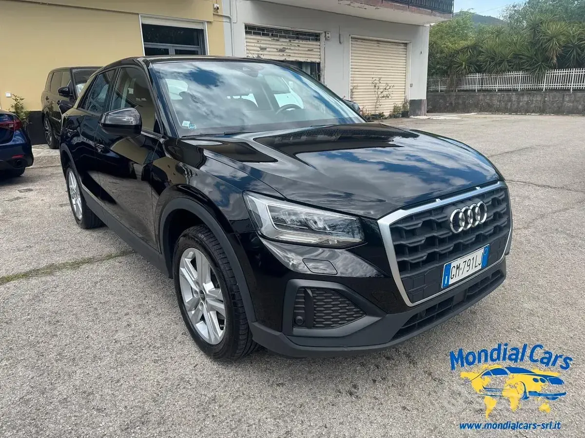 Begagnad Audi Q2 Business 116 HK (85 kW) 2023 Svart SUV