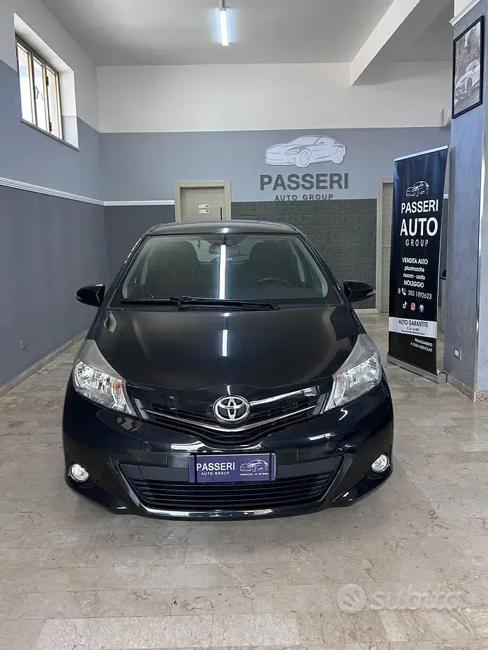 Occasion Toyota Yaris Style 90 ch (66 kW) 2013 Noir Citadine