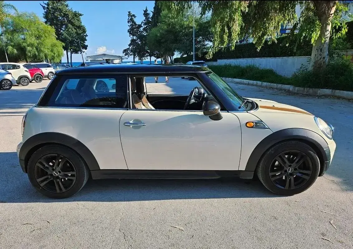 Usata Mini Cooper 120 CV (88 kW) 2009 Beige Utilitaria