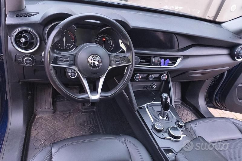 Usata Alfa Romeo Stelvio Business 210 CV (154 kW) 2019 Blu SUV