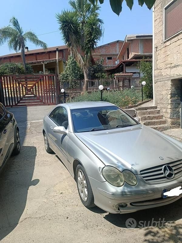 Usata Mercedes CLK270 170 CV (125 kW) 2004 Grigio Coupé